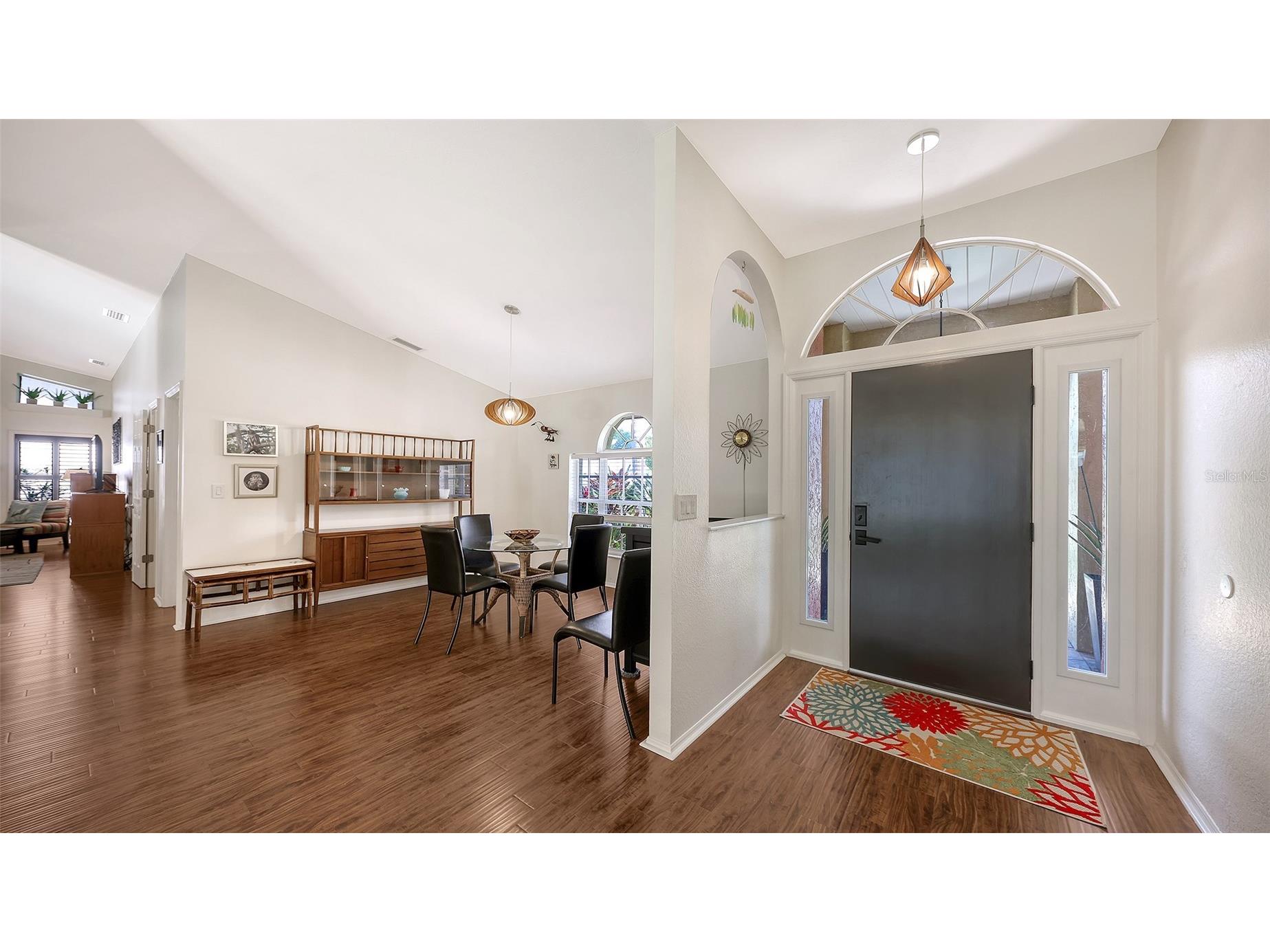 4463 Diamond Circle S Sarasota FL 34233 A4695018 image6