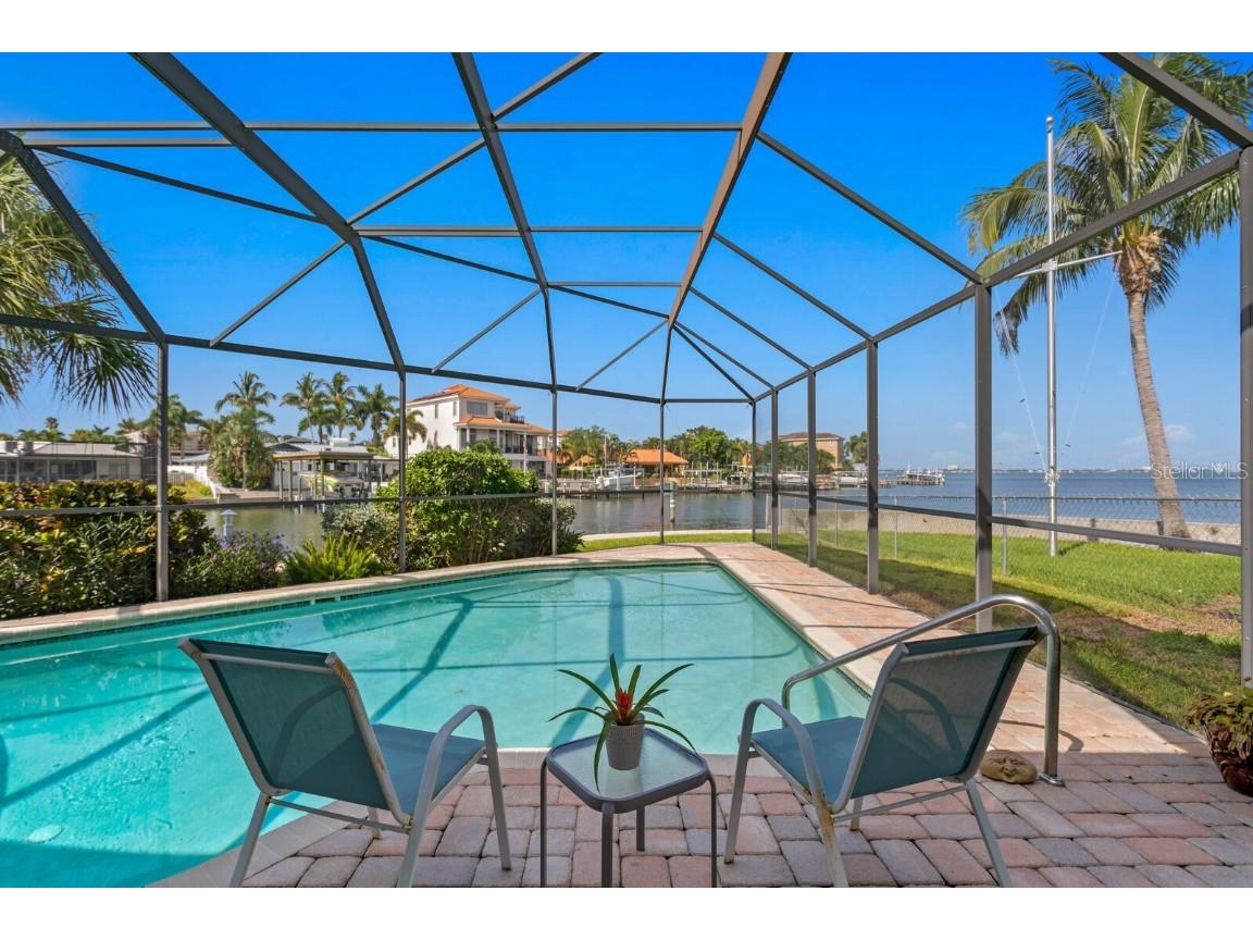 4464 46th Avenue S Saint Petersburg FL 33711 TB8347737 image1