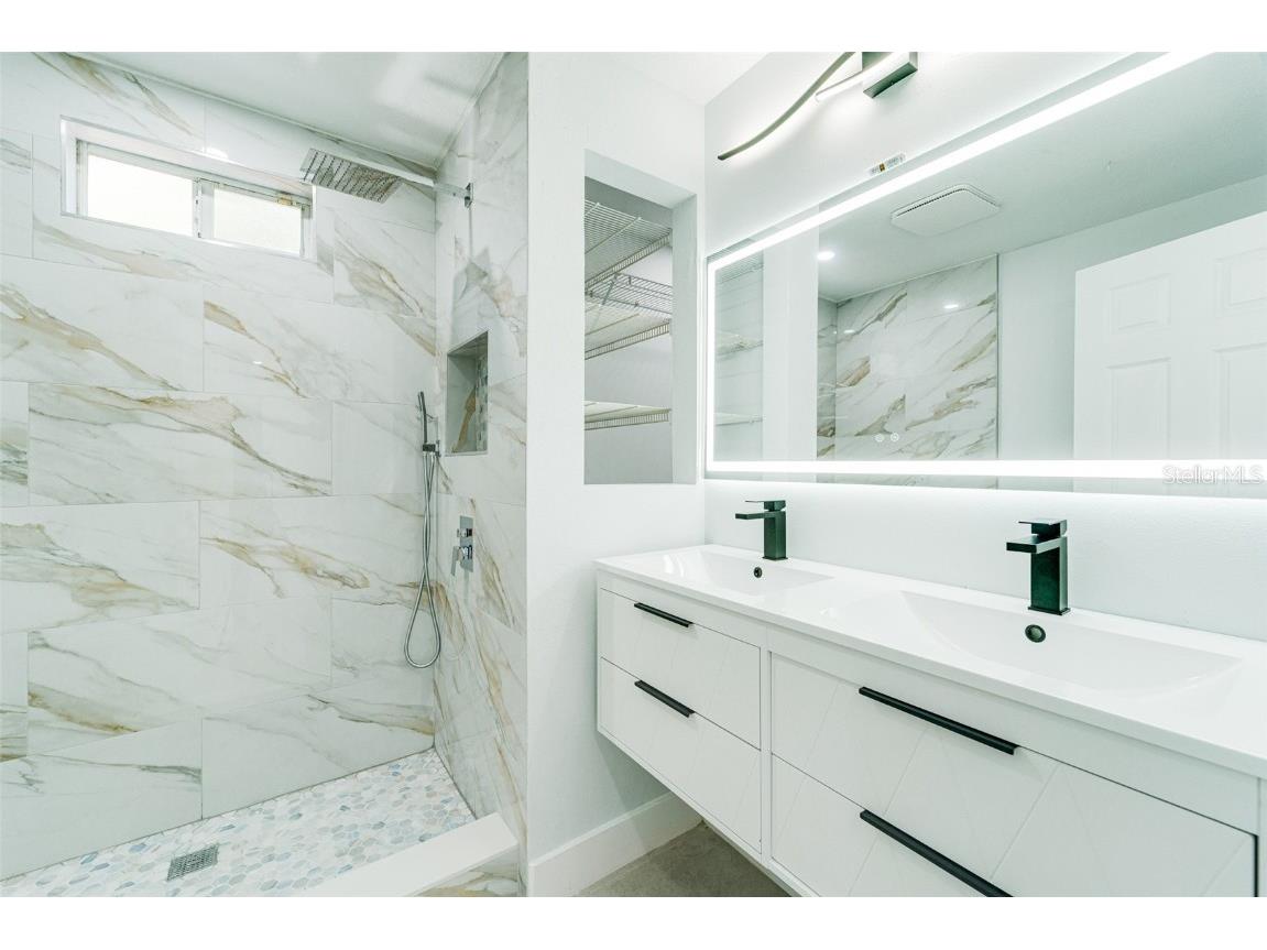 4464 Wabasso Avenue North Port FL 34287 A4675537 image32