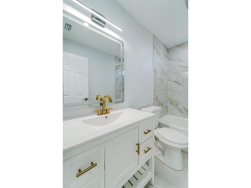 4464 Wabasso Avenue North Port FL 34287 A4675537 image48