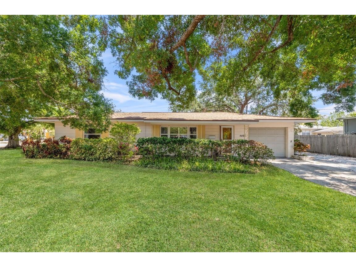 4465 1st Way NE Saint Petersburg FL 33703 TB8381466 image1
