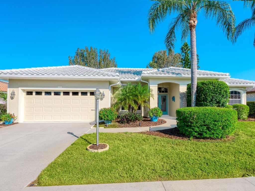 4467 Golden Lake Drive Sarasota FL 34233 A4673694 image1