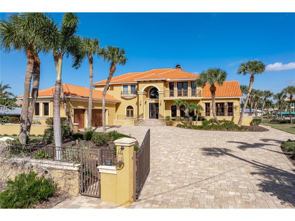 4469 Harbor Boulevard Port Charlotte FL 33952 - HARBOR WATERWAY CANAL C7519269 image1