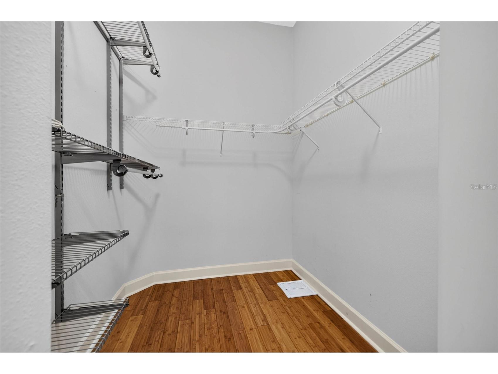 447 13th Avenue N Saint Petersburg FL 33701 TB8527021 image32