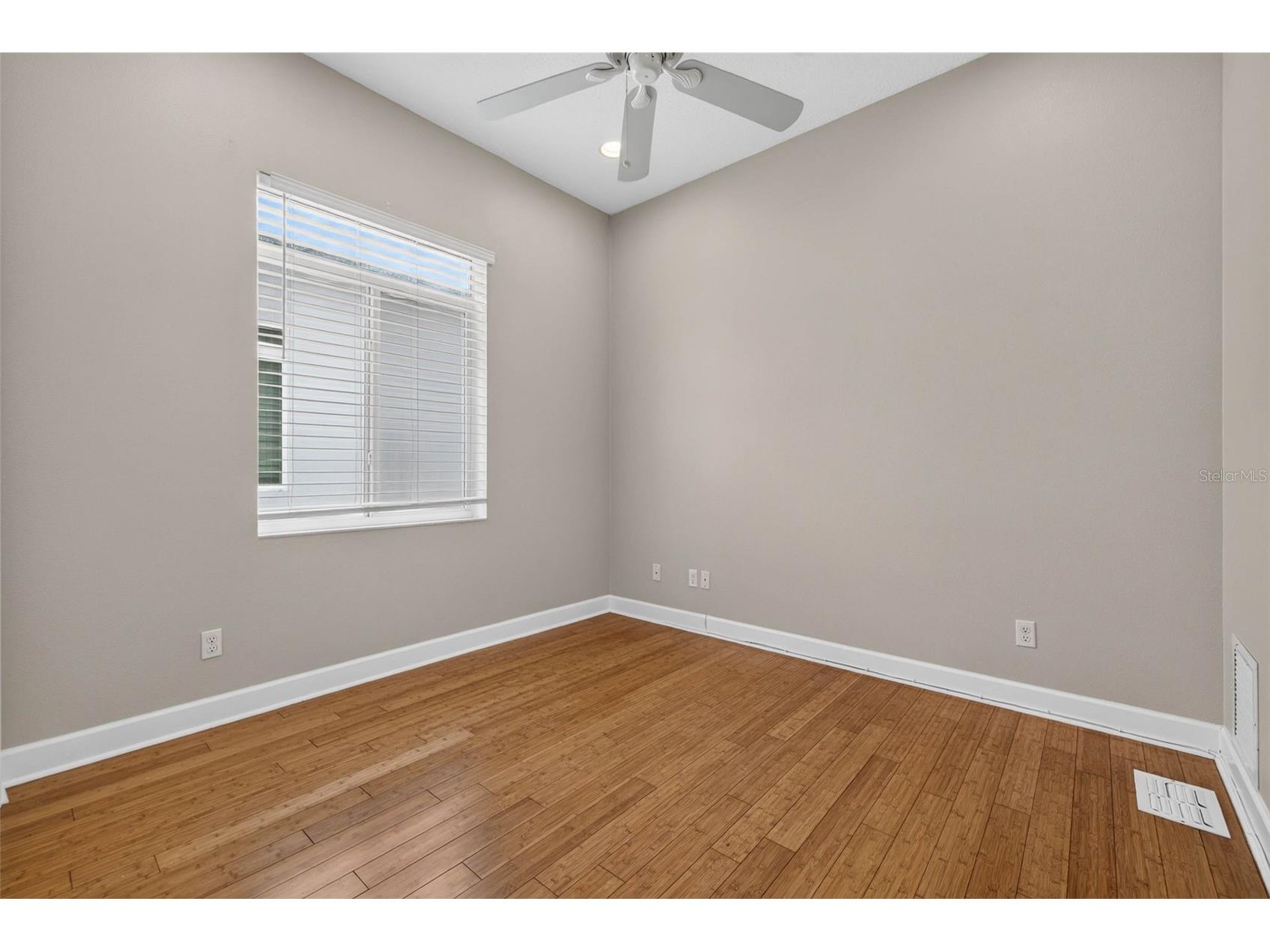 447 13th Avenue N Saint Petersburg FL 33701 TB8527021 image34