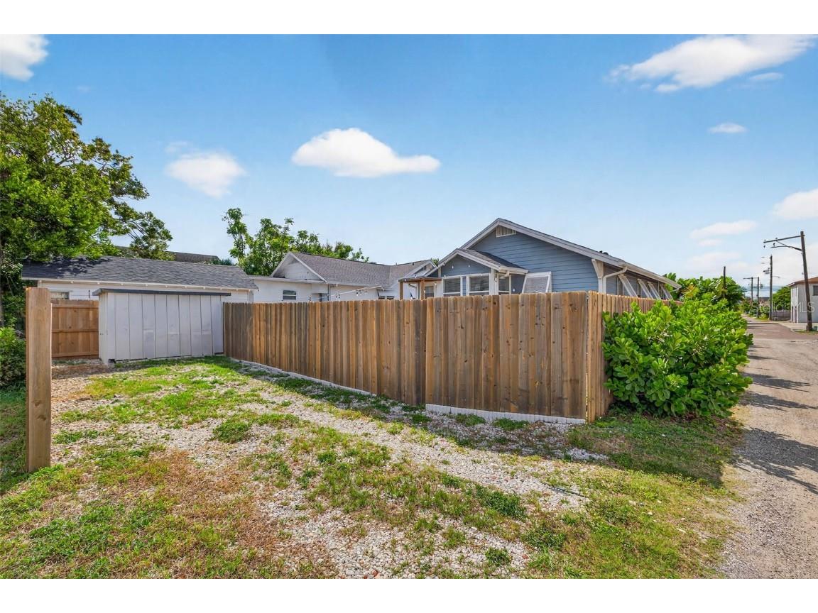 447 23rd Street N Saint Petersburg FL 33713 TB8442412 image28