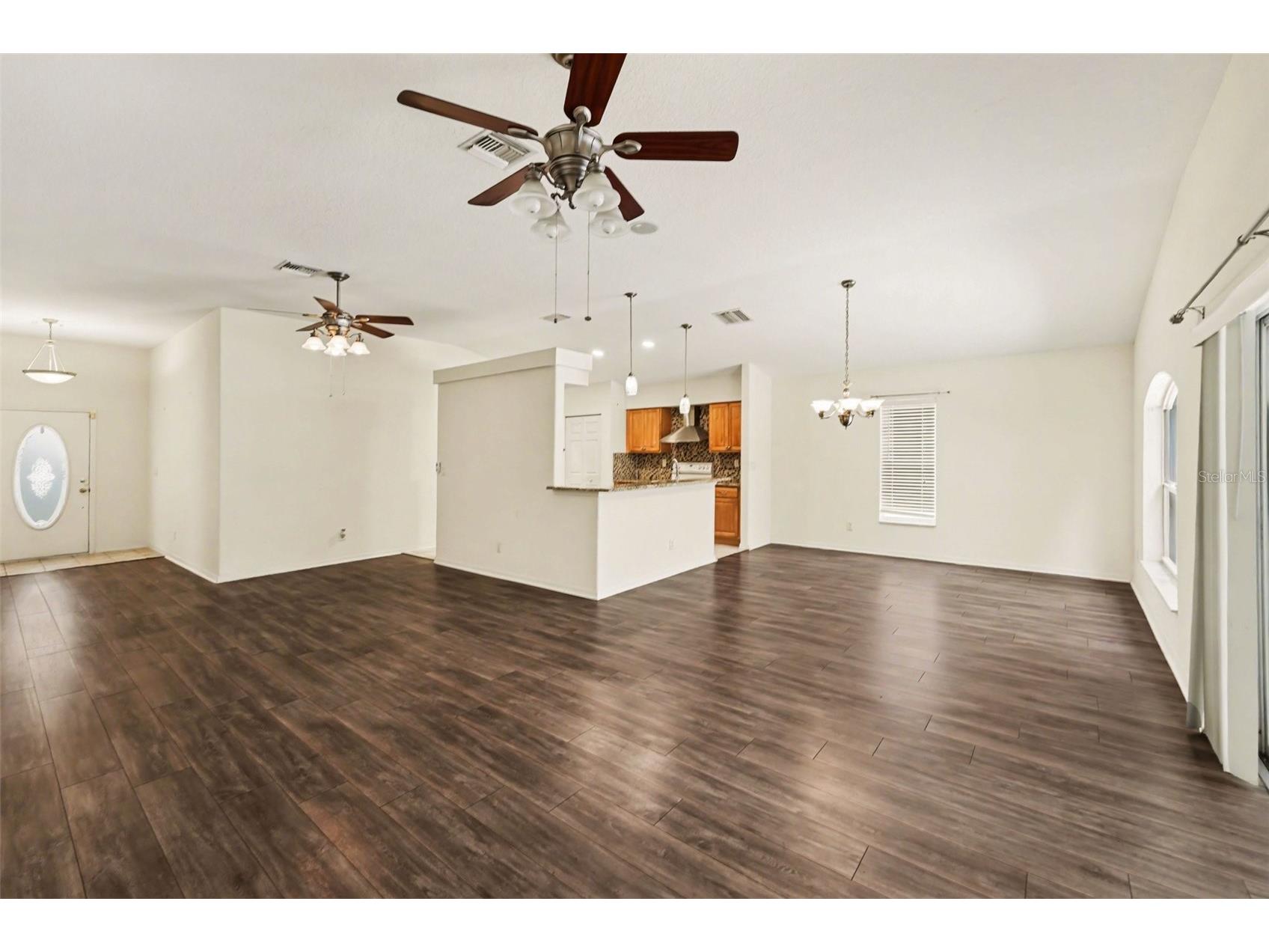 447 Dixie Highway Tarpon Springs FL 34689 O6401559 image4