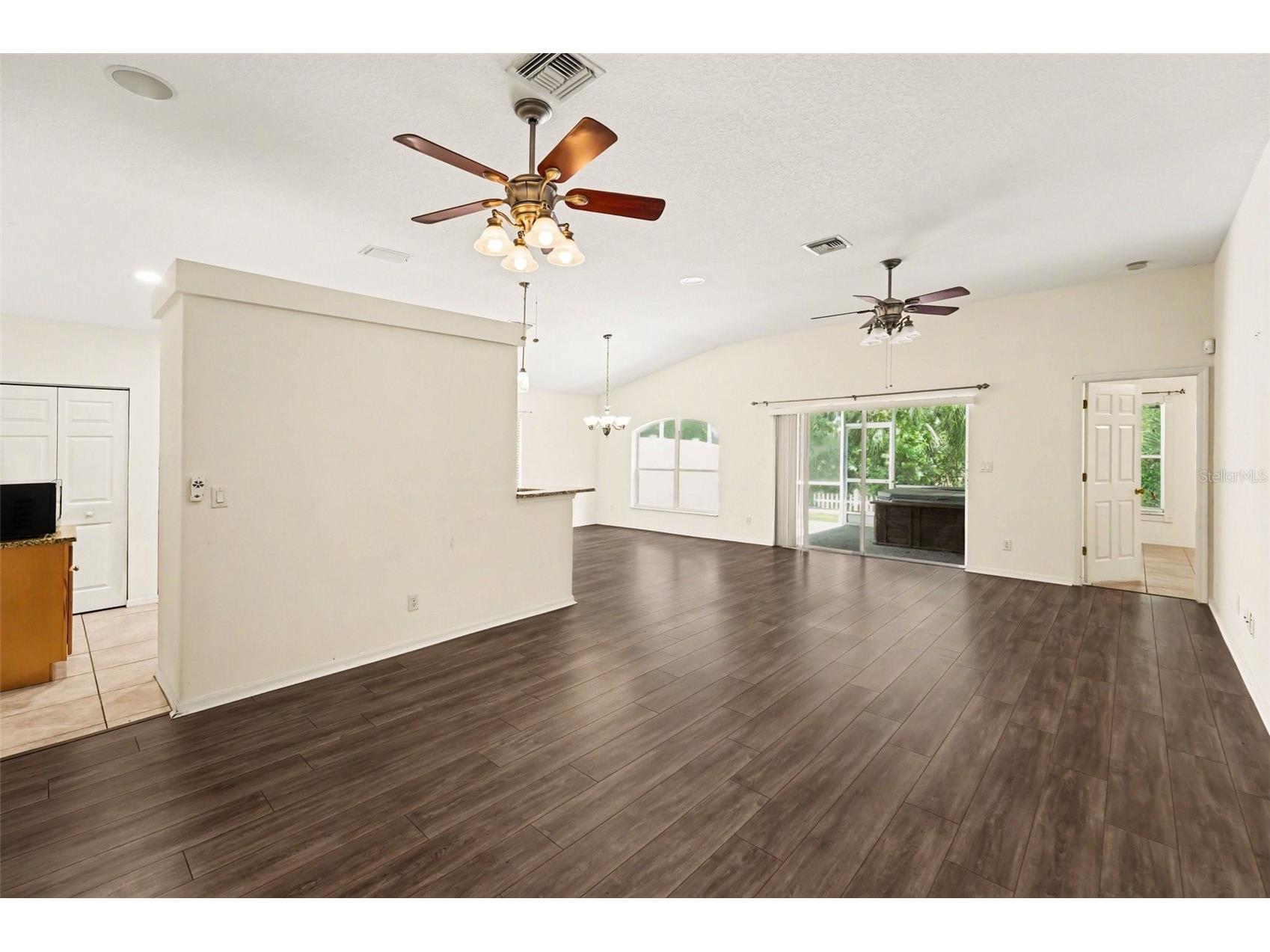 447 Dixie Highway Tarpon Springs FL 34689 O6401559 image5