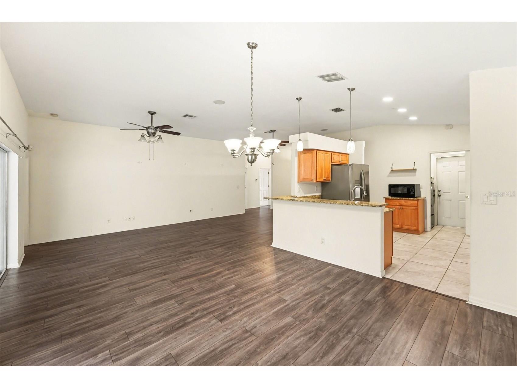 447 Dixie Highway Tarpon Springs FL 34689 O6401559 image8