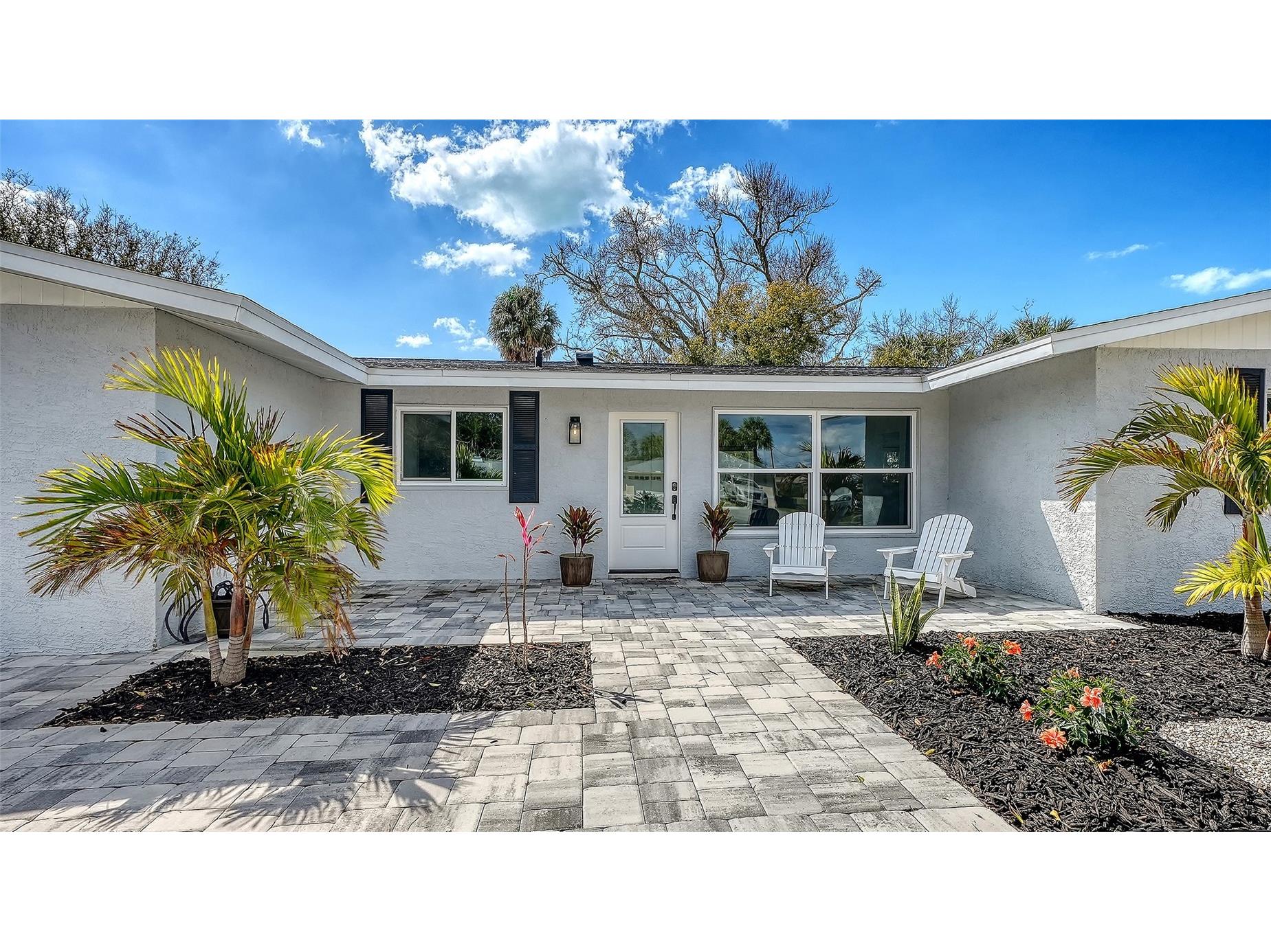 447 N Shore Drive Osprey FL 34229 A4684009 image2