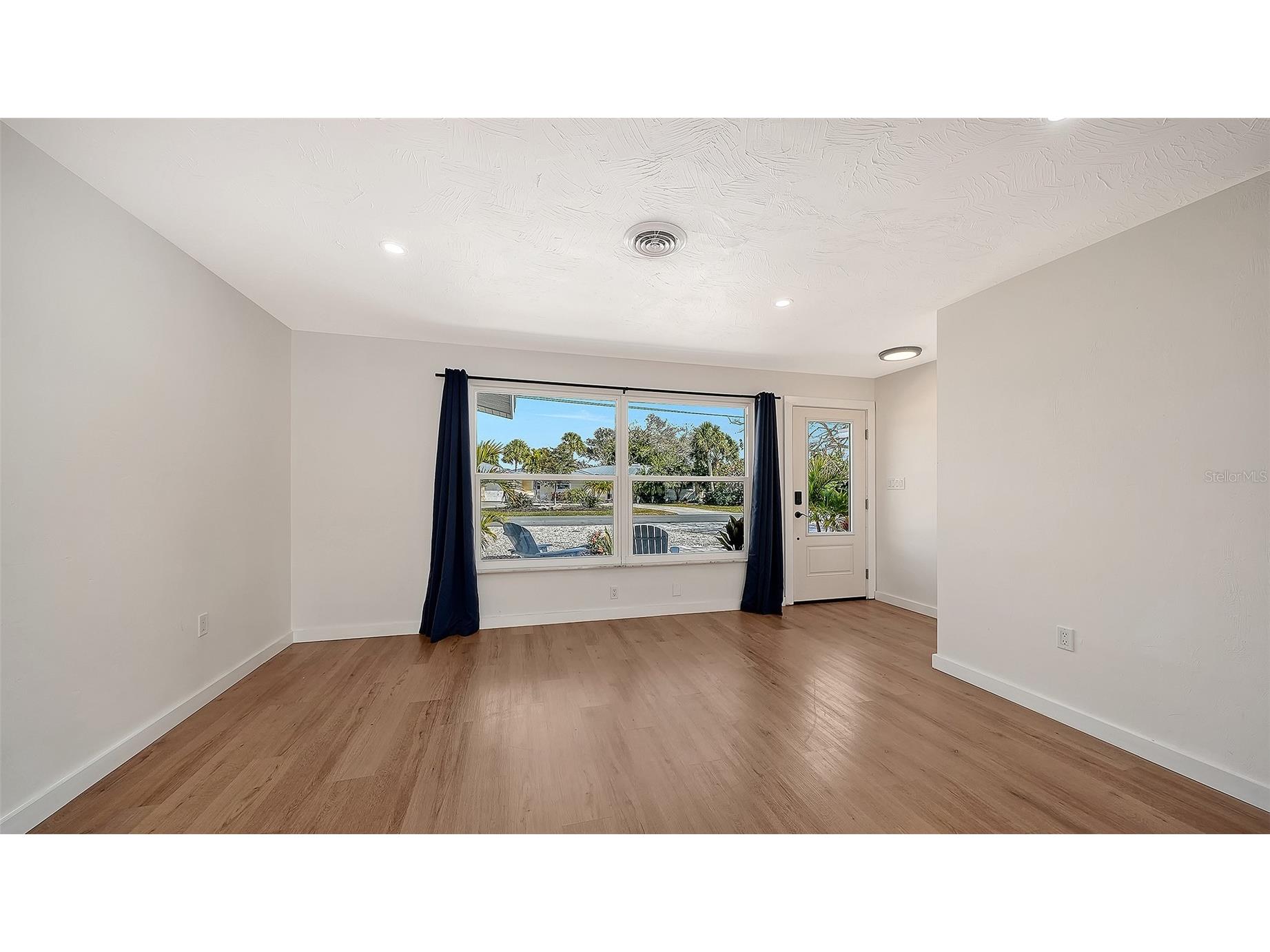 447 N Shore Drive Osprey FL 34229 A4684009 image5