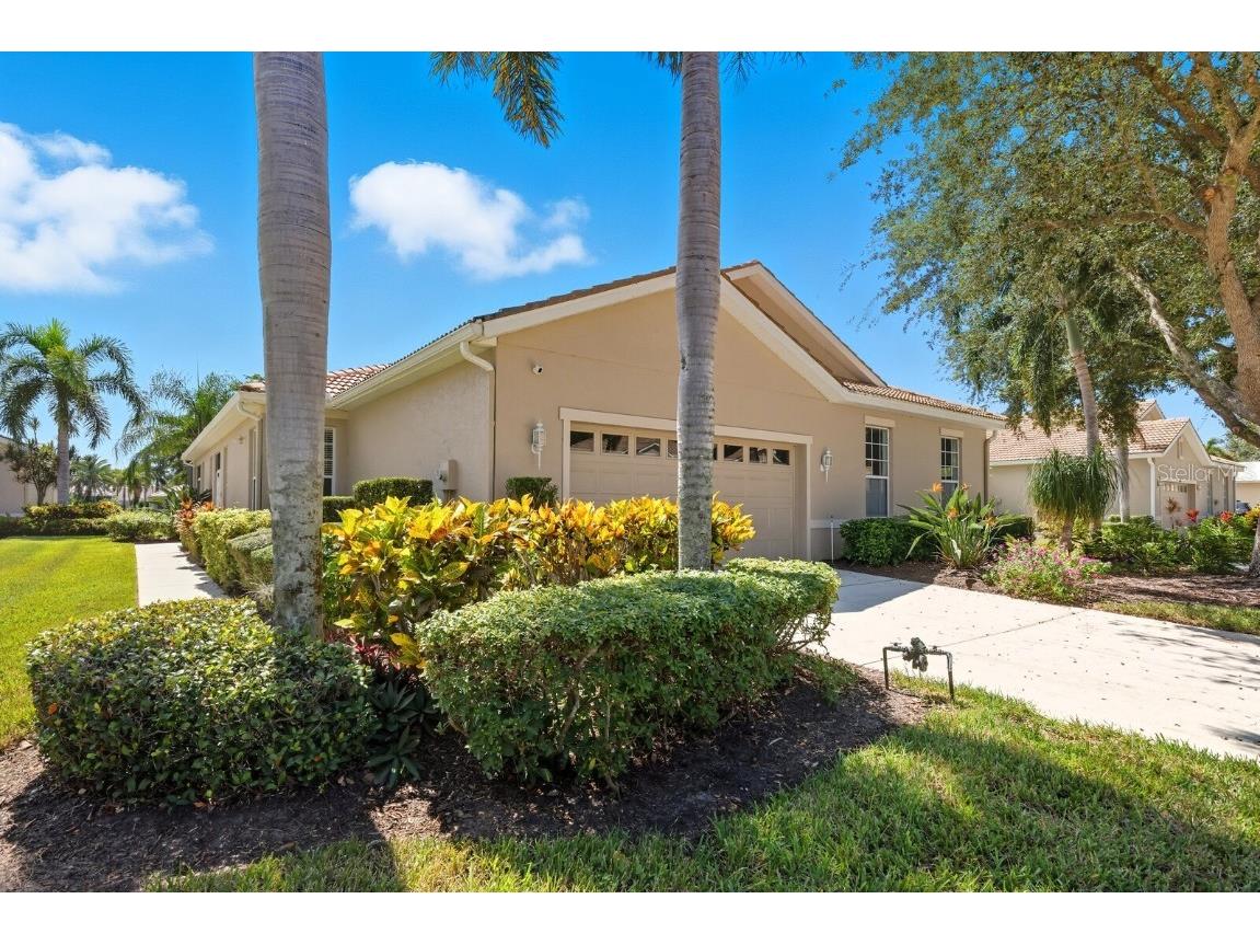 4470 Kariba Lake Terrace Sarasota FL 34243 A4665968 image2