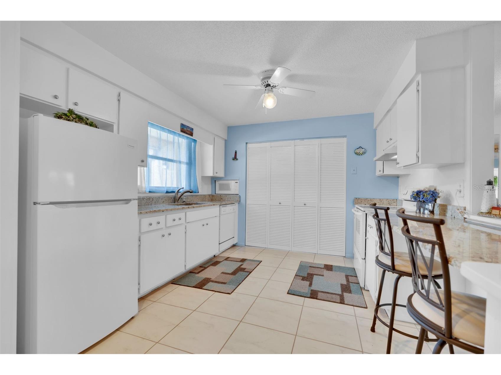4470 Narraganset Trail #90A Sarasota FL 34233 A4696073 image27
