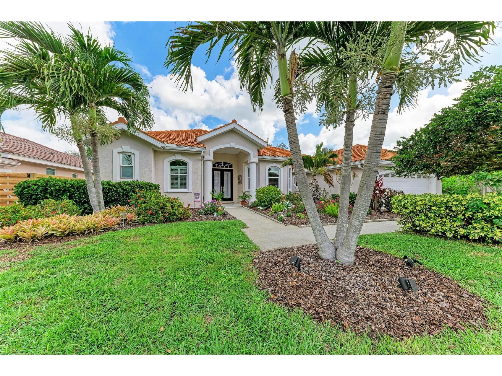 4471 Mcintosh Lake Avenue Sarasota FL 34233 A4695012 image1
