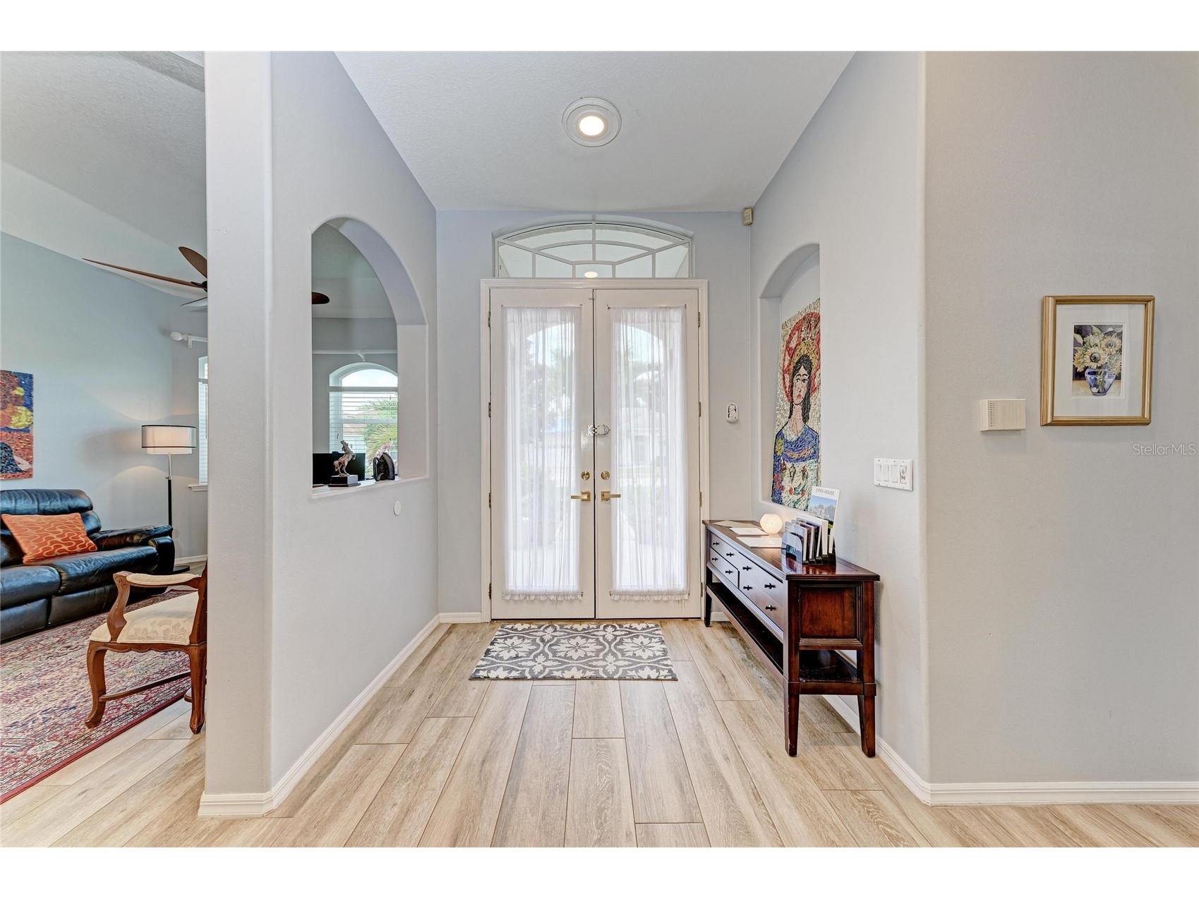 4471 Mcintosh Lake Avenue Sarasota FL 34233 A4695012 image3