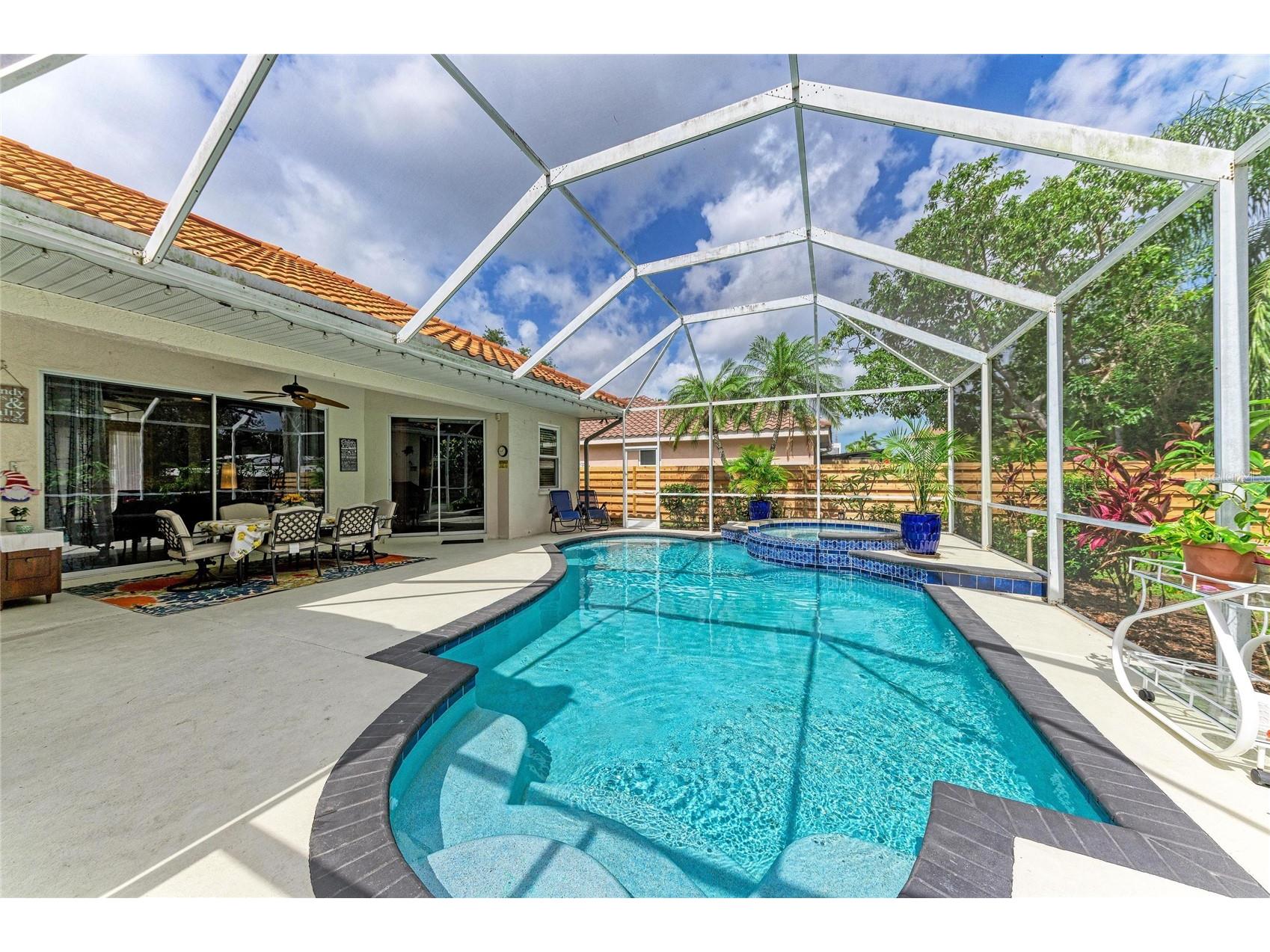 4471 Mcintosh Lake Avenue Sarasota FL 34233 A4695012 image40