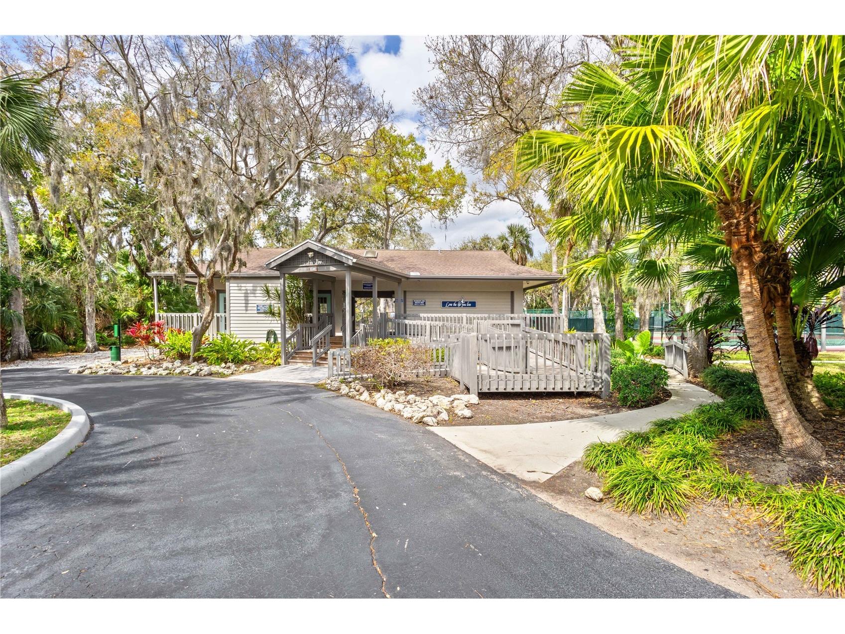 4471 Trails Drive Sarasota FL 34232 A4683777 image27