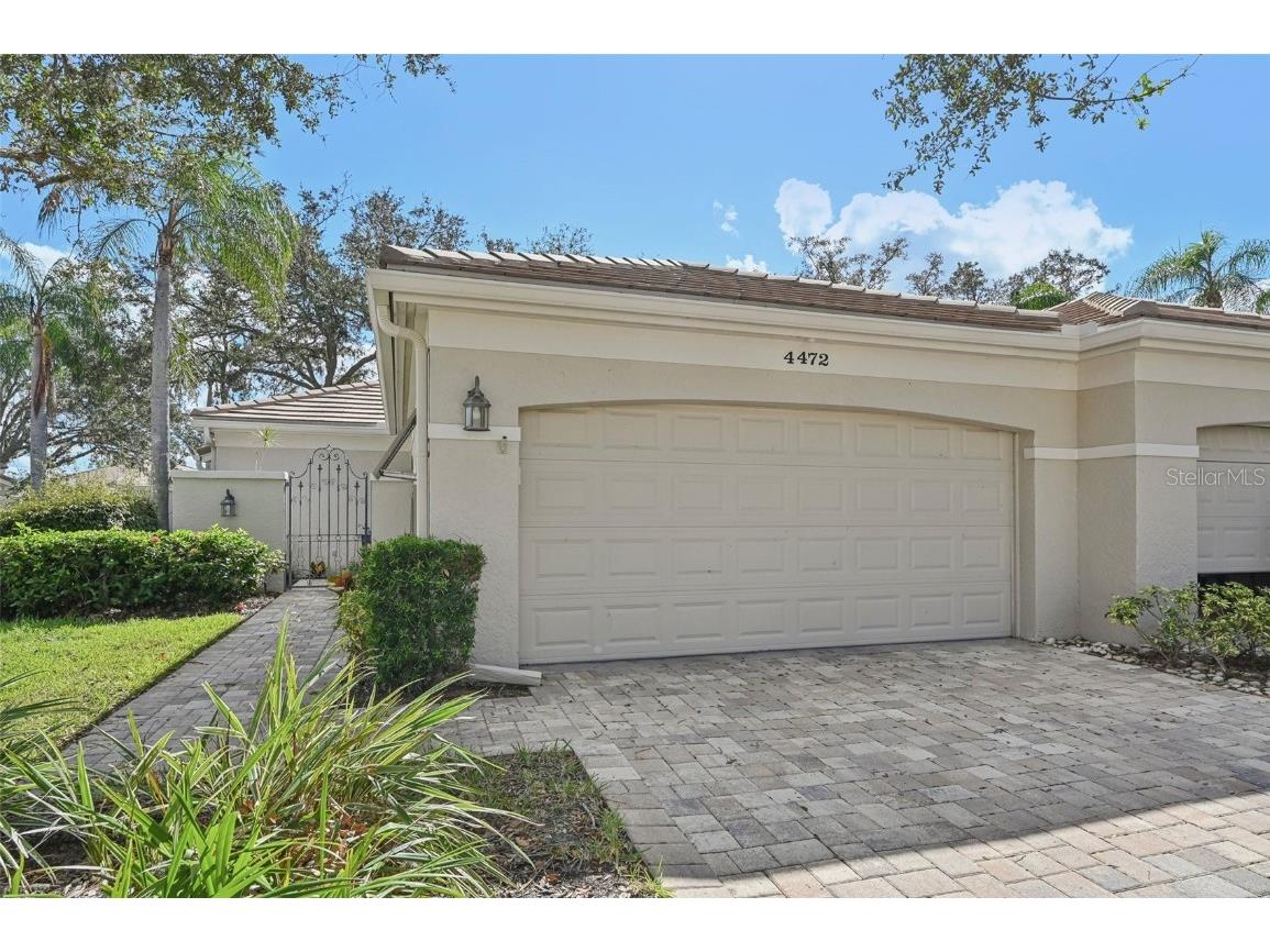 4472 Oakley Greene #54 Sarasota FL 34235 A4609126 image1