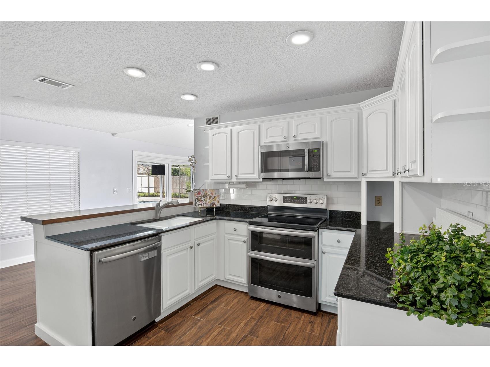4472 Winderlakes Drive Orlando FL 32835 O6391790 image14