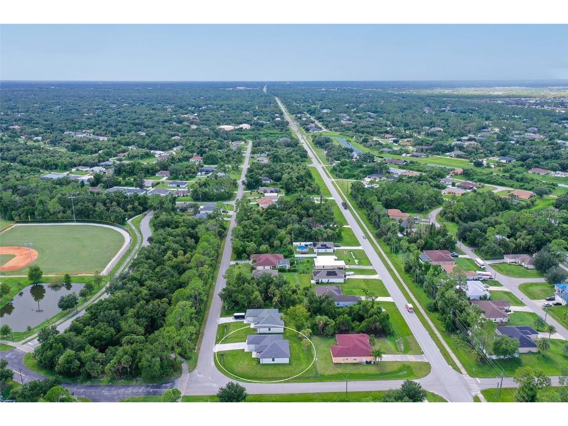 4476 Skyway Avenue North Port FL 34288 A4672861 image1