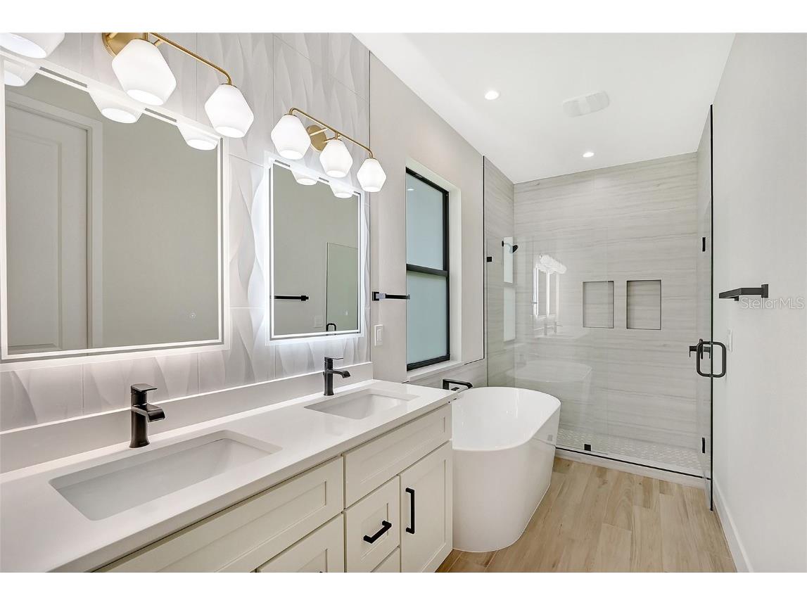 4476 Skyway Avenue North Port FL 34288 A4672861 image16