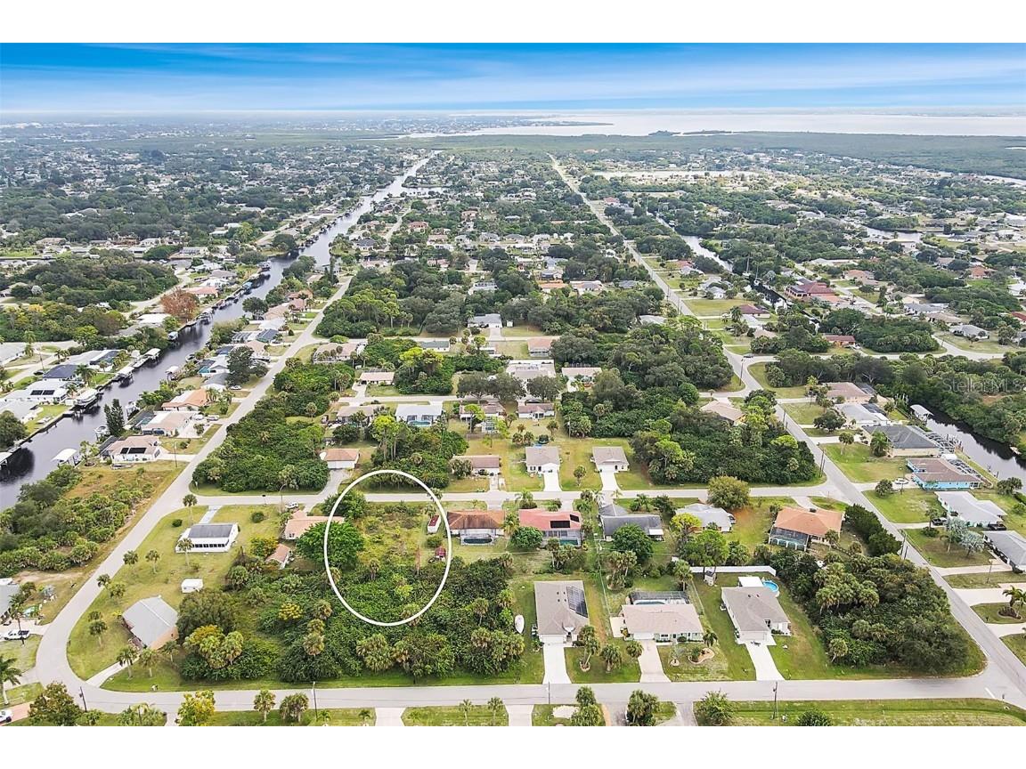 4477 Harrington Street Port Charlotte FL 33948 A4658161 image5