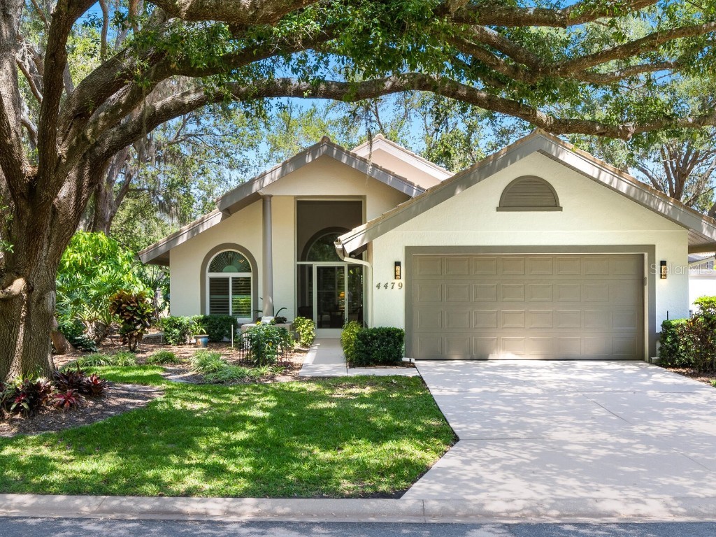 4479 Ascot Circle S Sarasota FL 34235 A4570810 image1