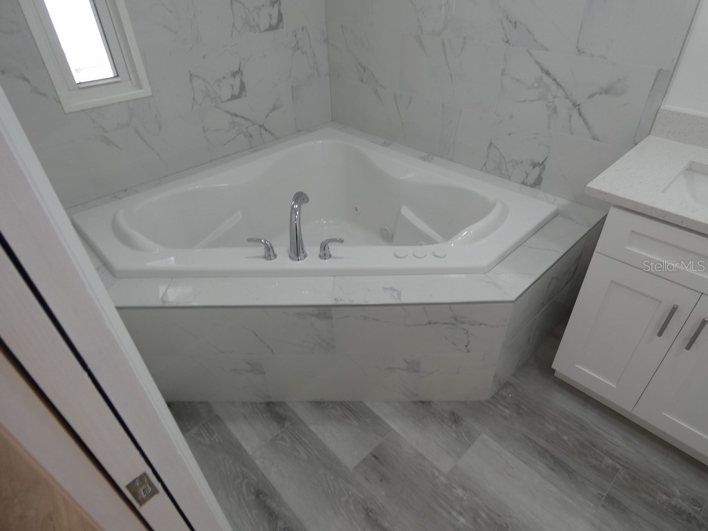 4479 Tucker Square New Port Richey FL 34652 W7877825 image11