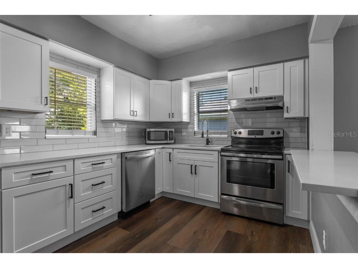 448 24th Street N Saint Petersburg FL 33713 TB8439550 image3