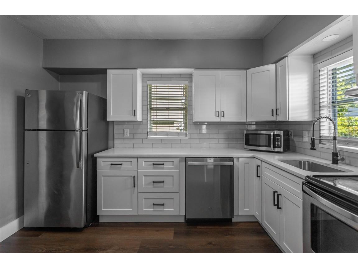 448 24th Street N Saint Petersburg FL 33713 TB8439550 image4