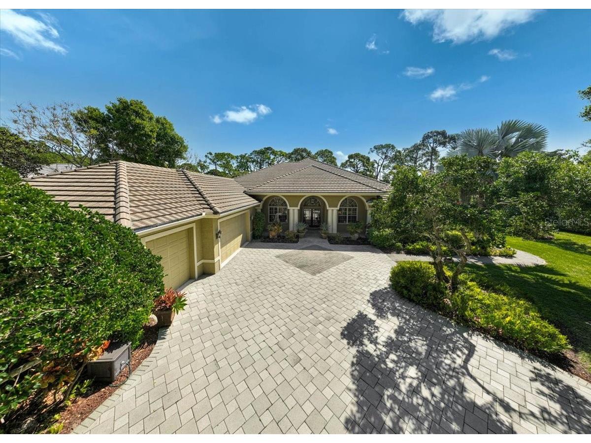448 E Macewen Drive Osprey FL 34229 A4687195 image2