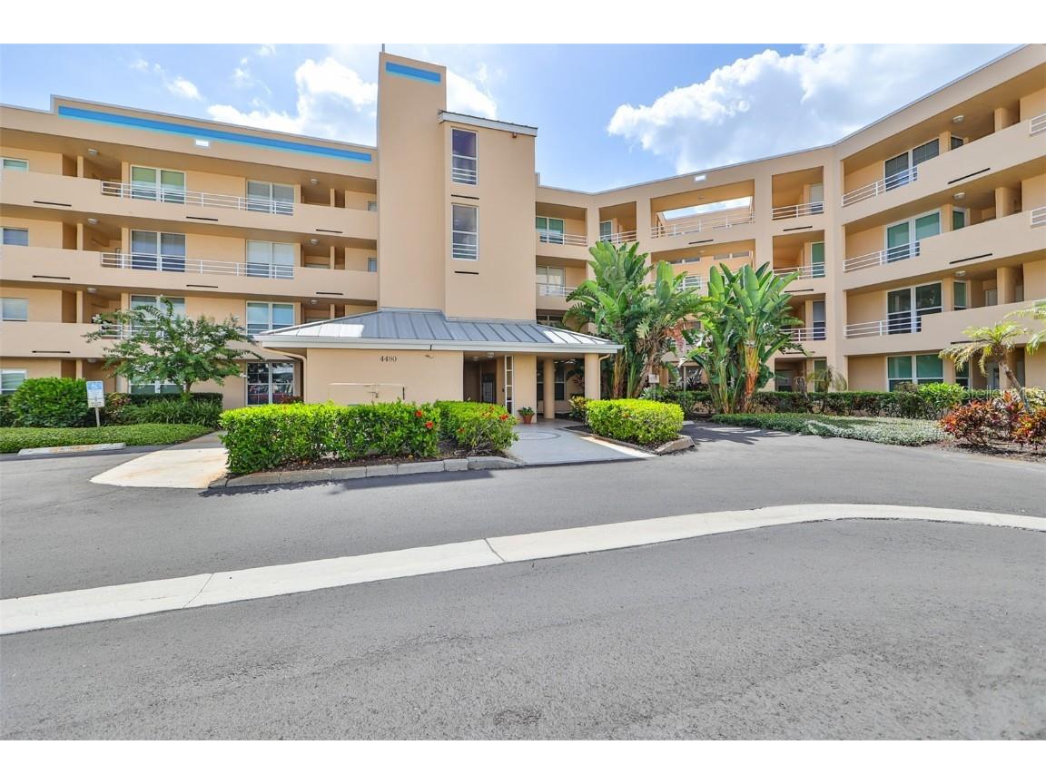 4480 Fairways Boulevard #106 Bradenton FL 34209 A4577661 image1