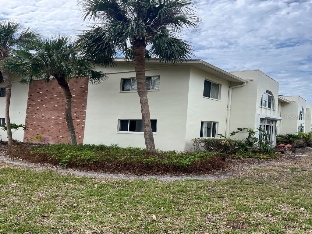 4480 Overlook Dr Drive NE #17 Saint Petersburg FL 33703 O6283729 image1