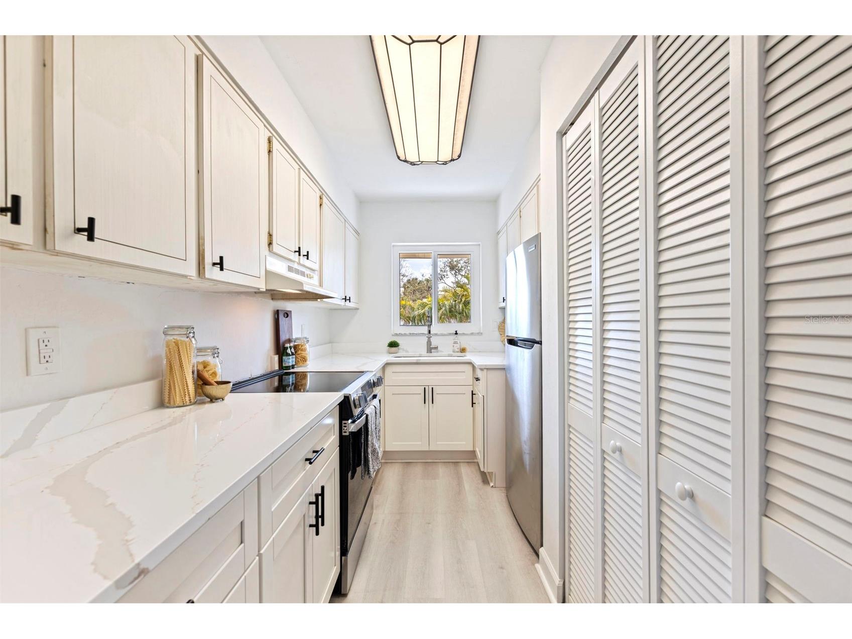 4480 Overlook Drive NE #12 Saint Petersburg FL 33703 TB8480115 image3