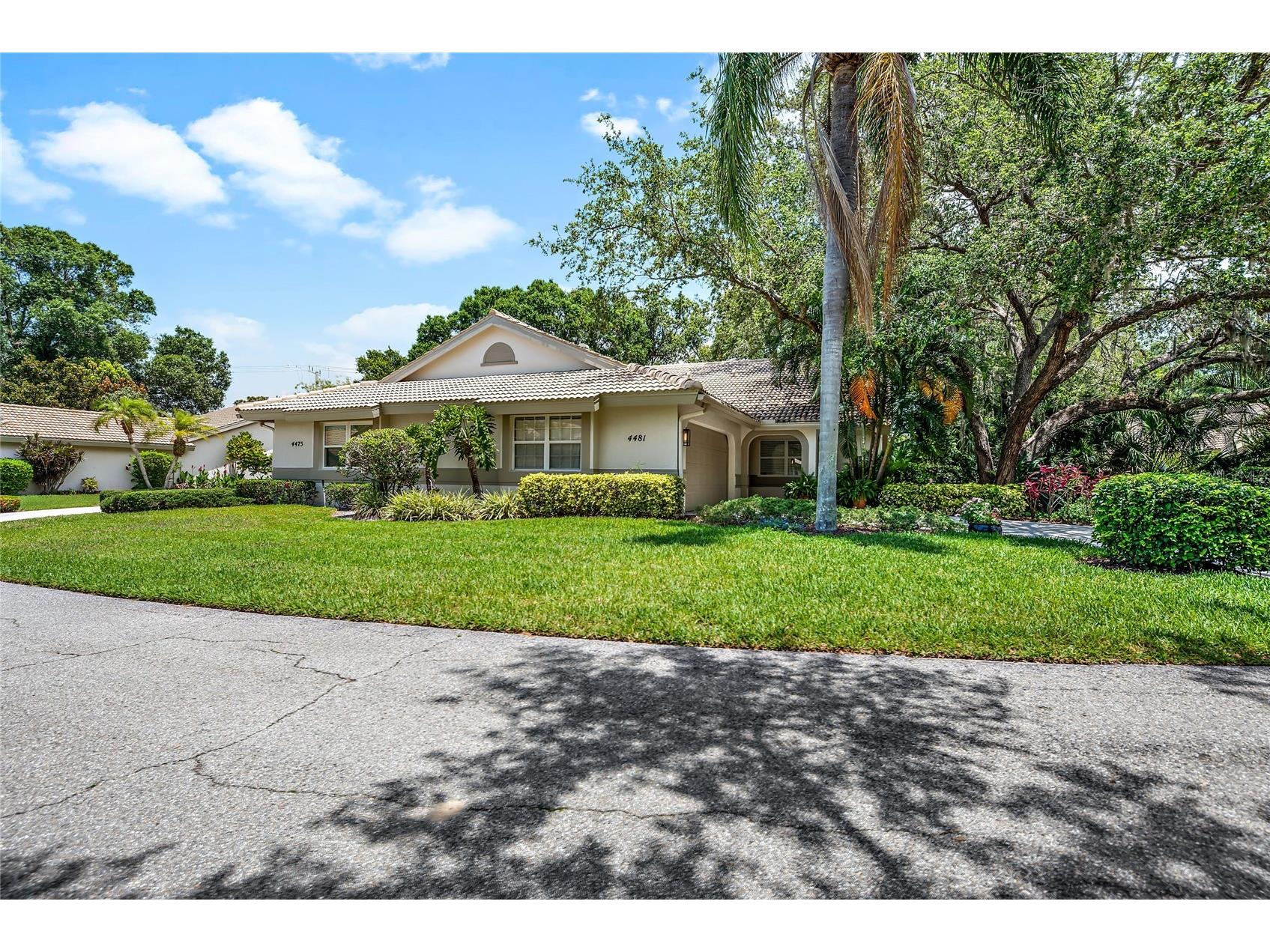 4481 Ascot Circle N Sarasota FL 34235 A4662740 image1