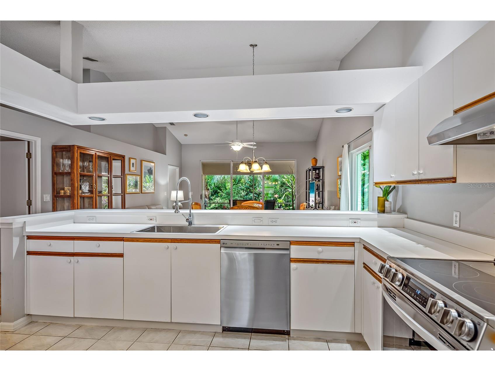 4481 Ascot Circle N Sarasota FL 34235 A4662740 image10