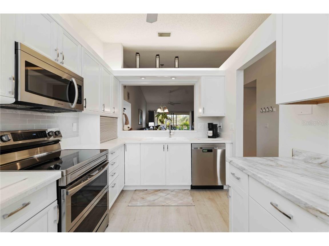 4482 Weybridge #62 Sarasota FL 34235 A4676717 image16