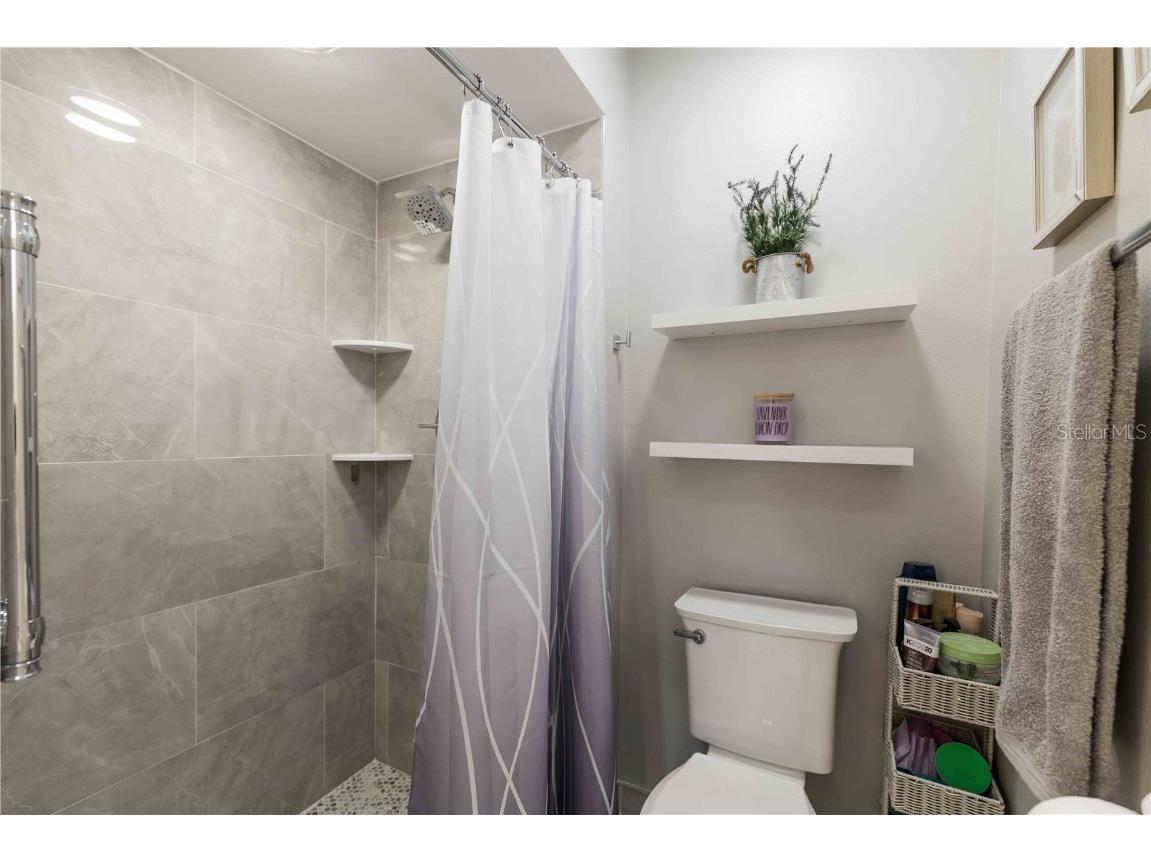 4482 Weybridge #62 Sarasota FL 34235 A4676717 image22