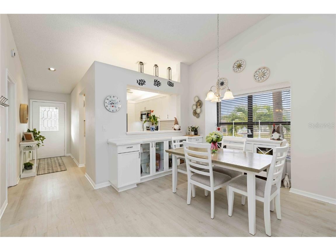 4482 Weybridge #62 Sarasota FL 34235 A4676717 image9