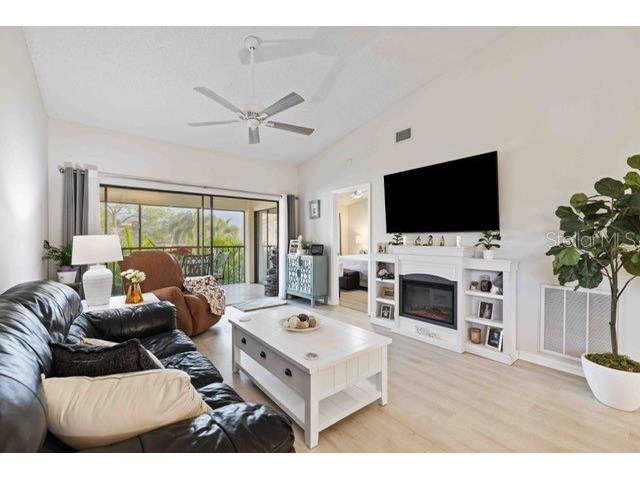 4482 Weybridge #62 Sarasota FL 34235 A4693405 image5