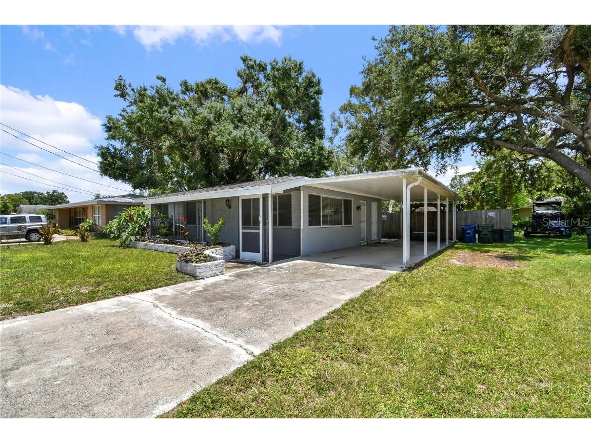 4484 Brooksdale Drive Sarasota FL 34232 A4658131 image1