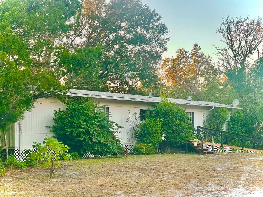 44849 8th Street Deland FL 32720 V4941291 image1