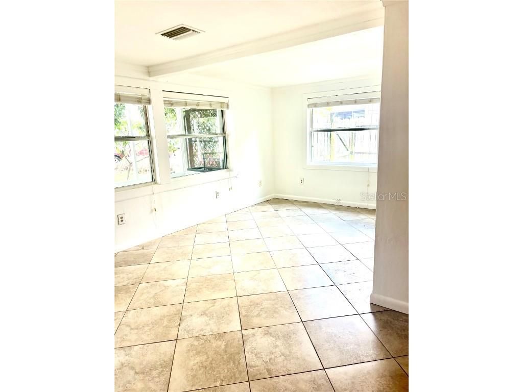 4485 49th Avenue N Saint Petersburg FL 33714 TB8373303 image7