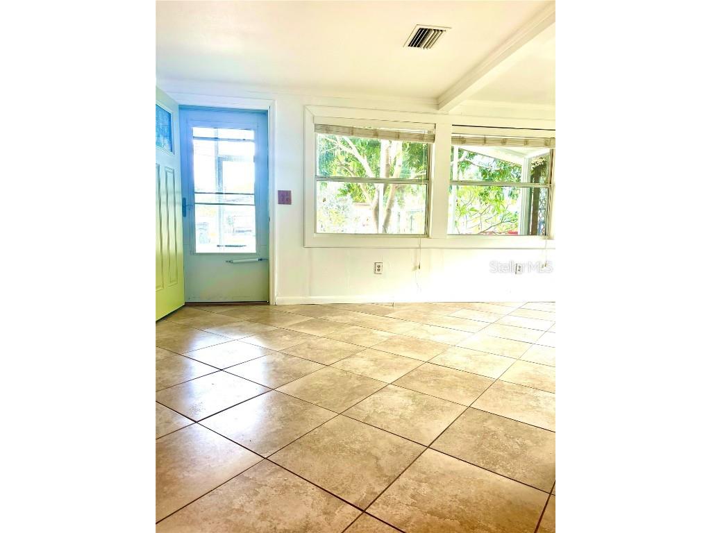 4485 49th Avenue N Saint Petersburg FL 33714 TB8373303 image8