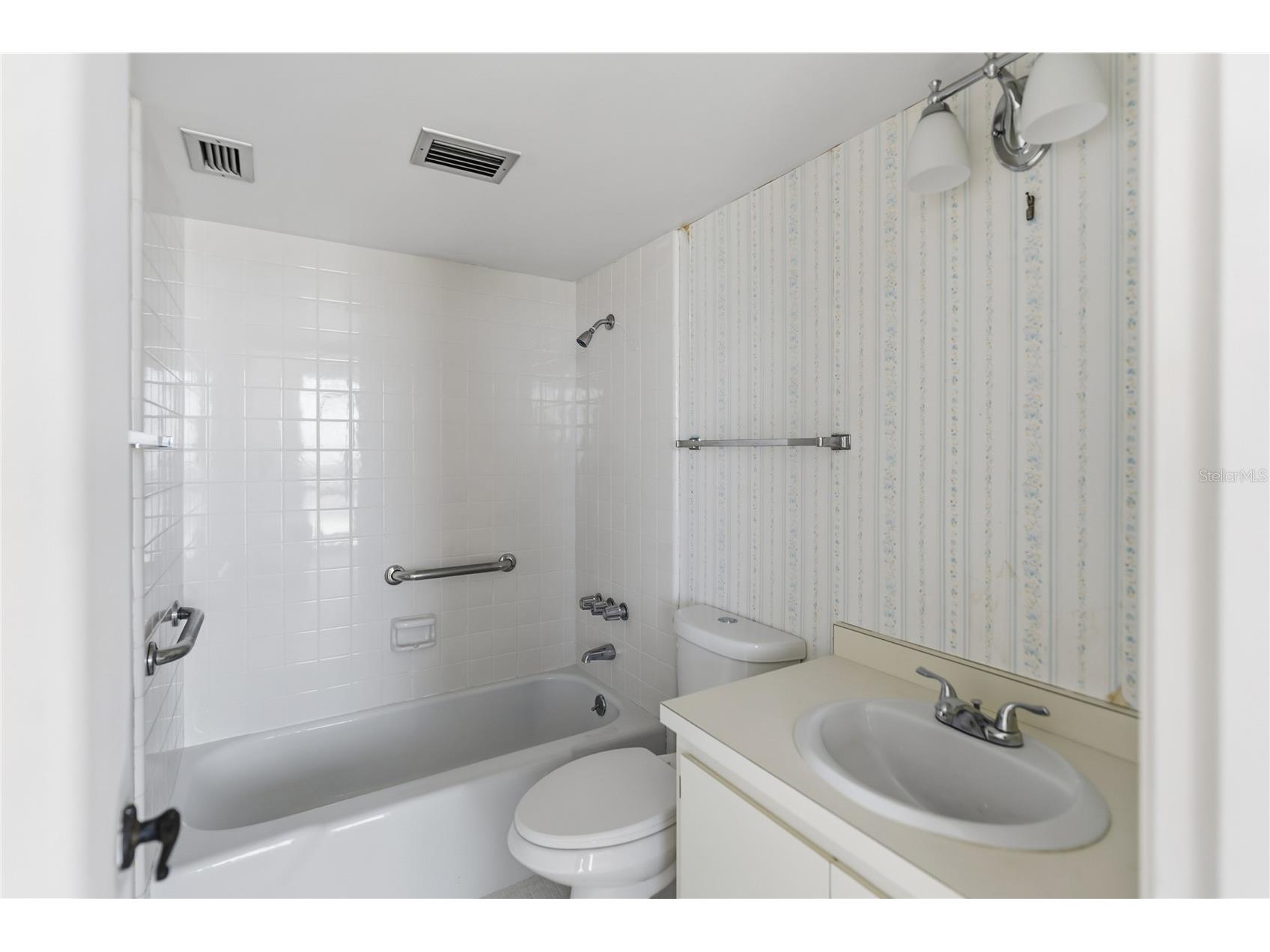 4485 Gulf Of Mexico Drive #402 Longboat Key FL 34228 A4675789 image16