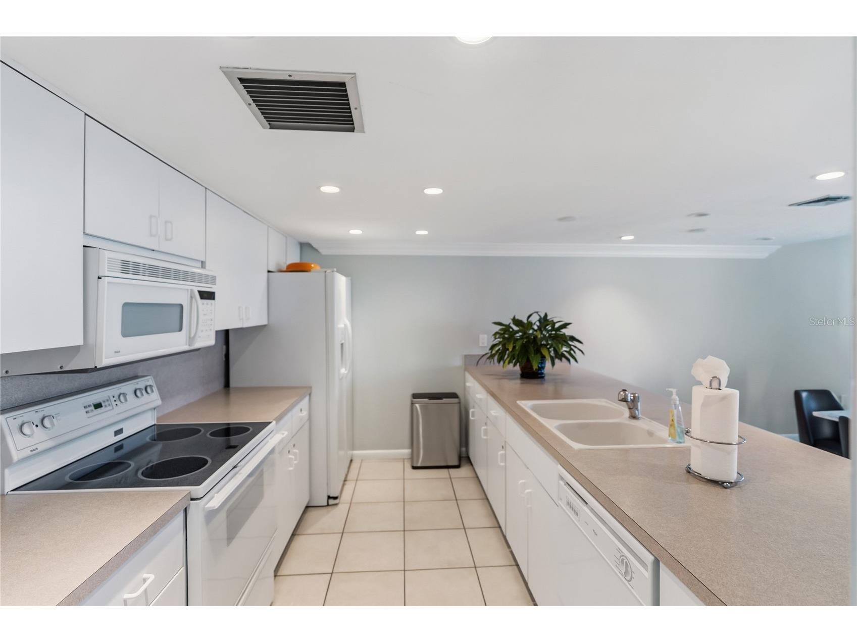 4485 Gulf Of Mexico Drive #402 Longboat Key FL 34228 A4675789 image39