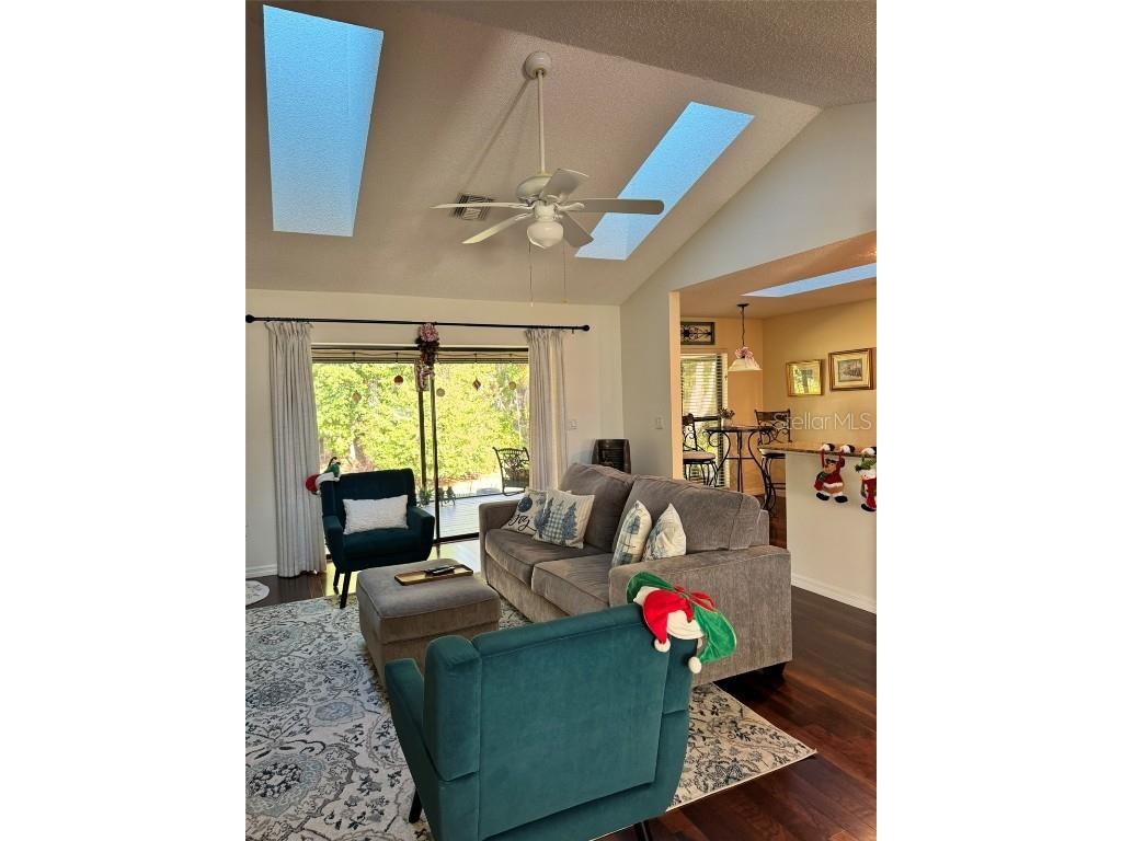 4487 Trails Drive Sarasota FL 34232 A4675608 image3