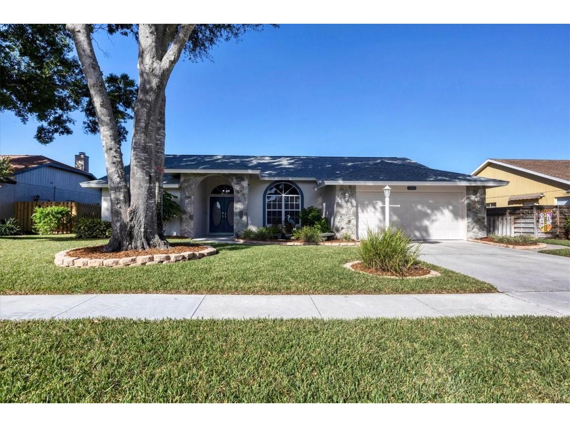 4488 Diamond Circle E Sarasota FL 34233 A4586974 image1