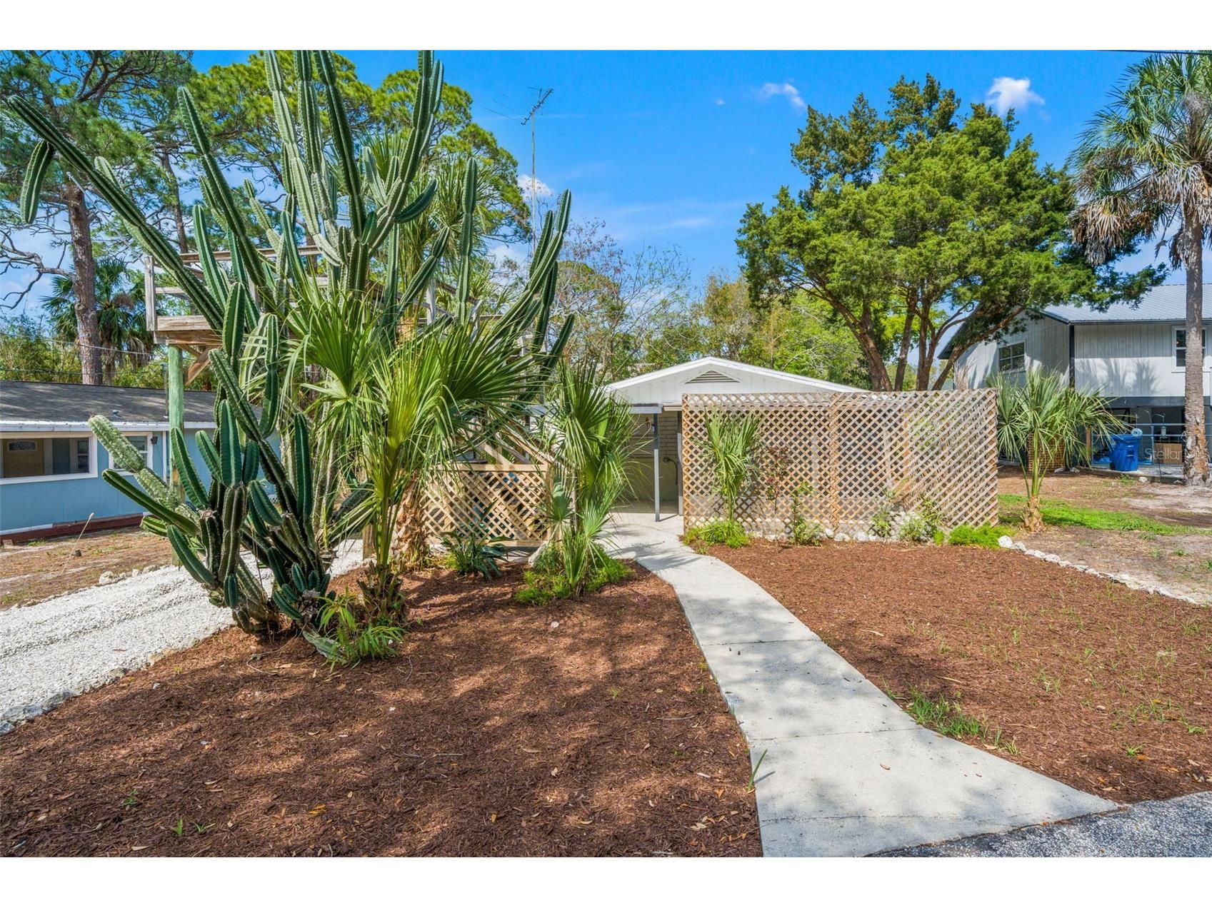 4489 Fishman Avenue Weeki Wachee FL 34607 W7883852 image1