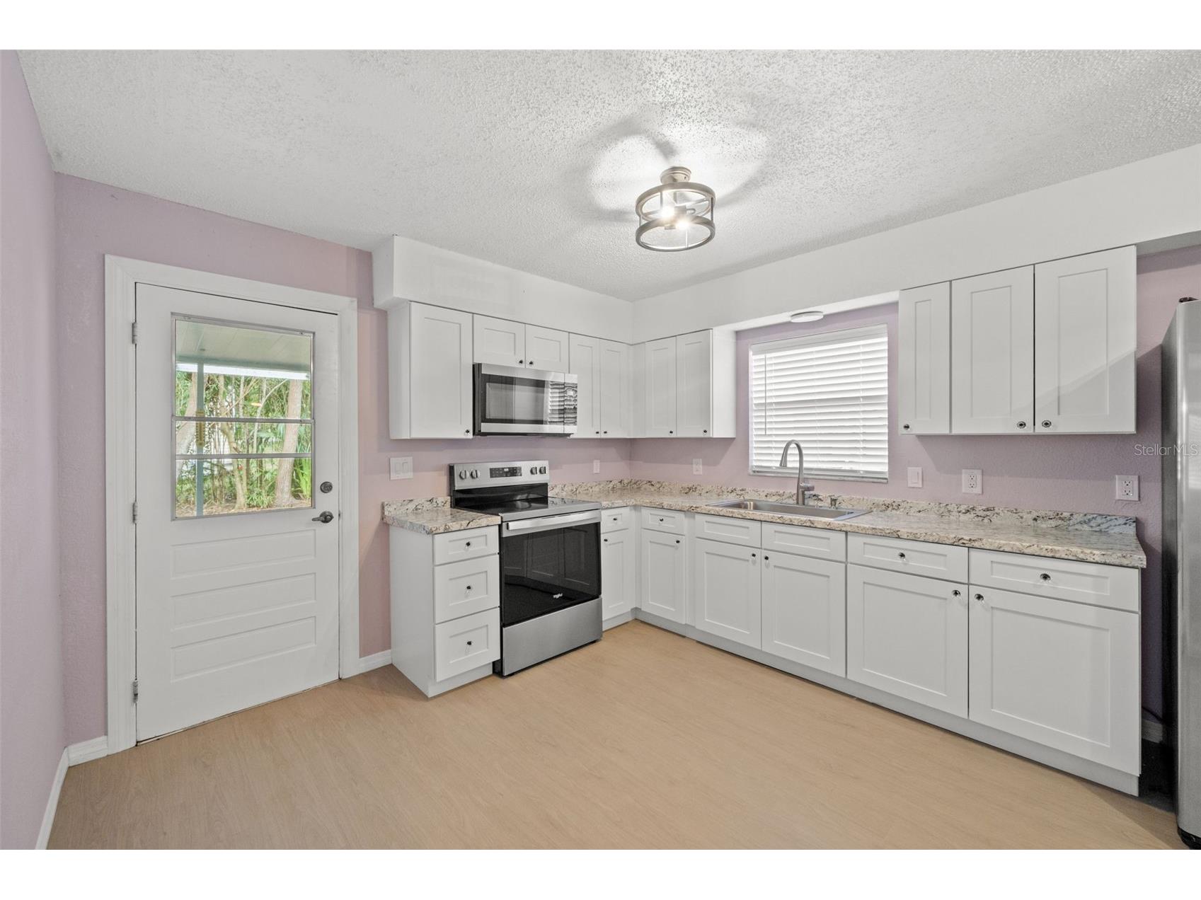 4489 Fishman Avenue Weeki Wachee FL 34607 W7883852 image8